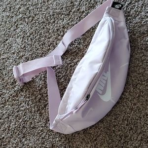 Nike Heritage ice lilac white hip pack